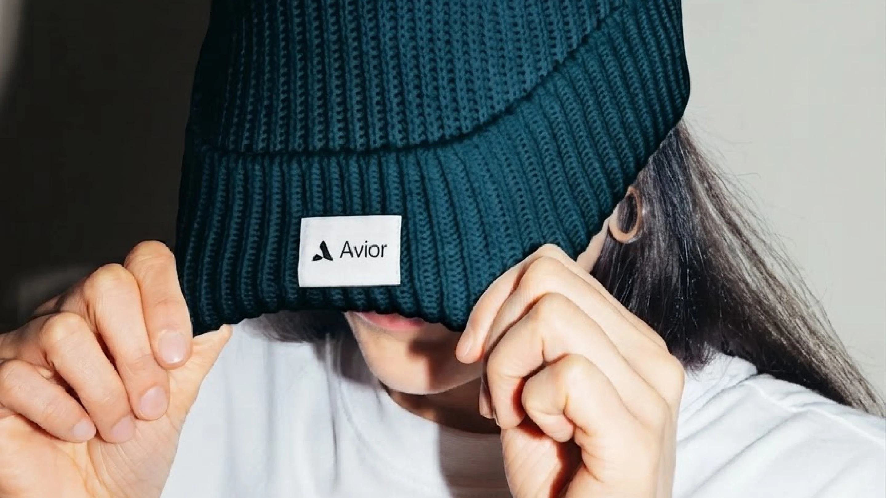 Avior mockup.